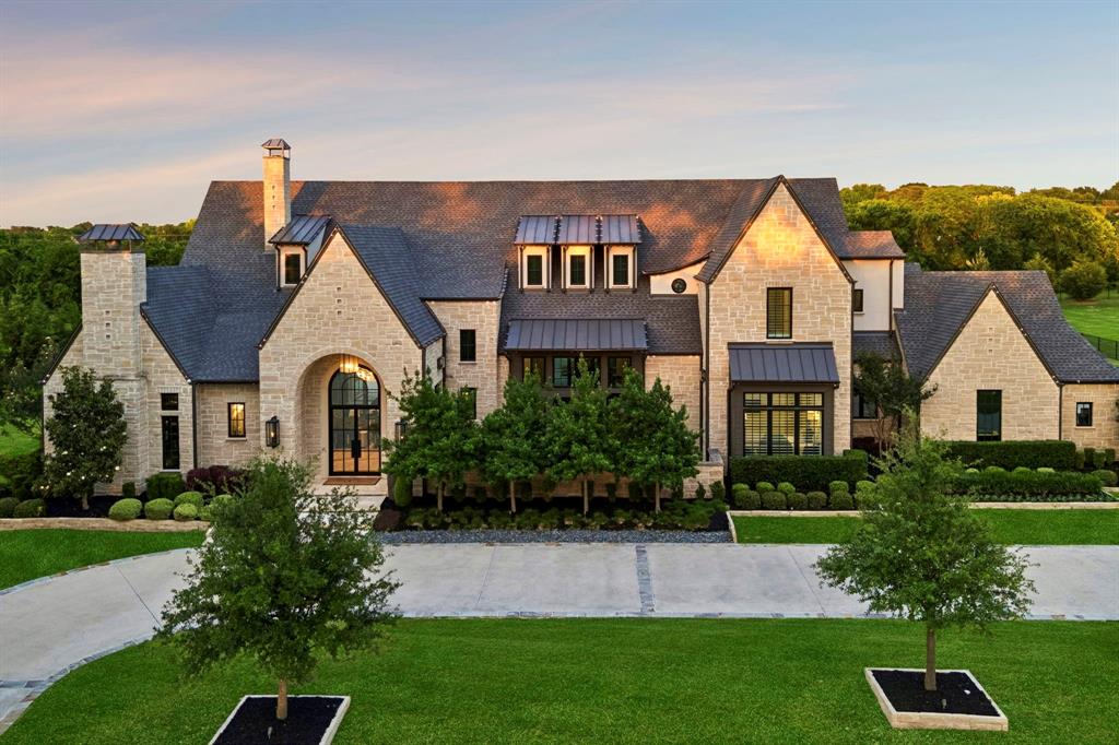 Resort-Style Living Meets Architectural Elegance
