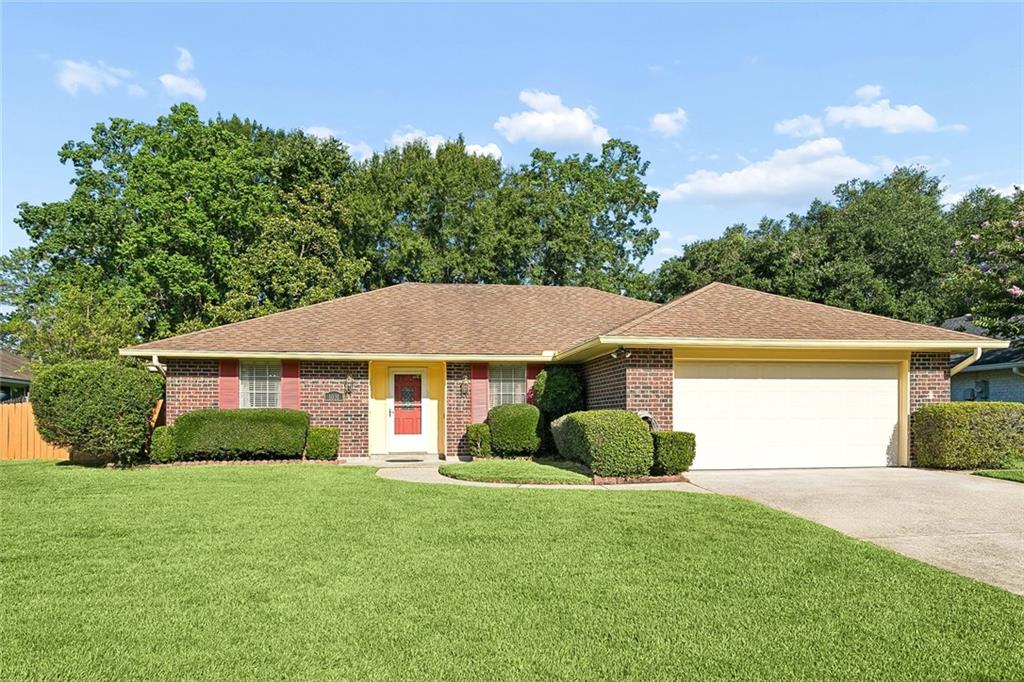 Spacious 4BR Home in Desirable Bon Village