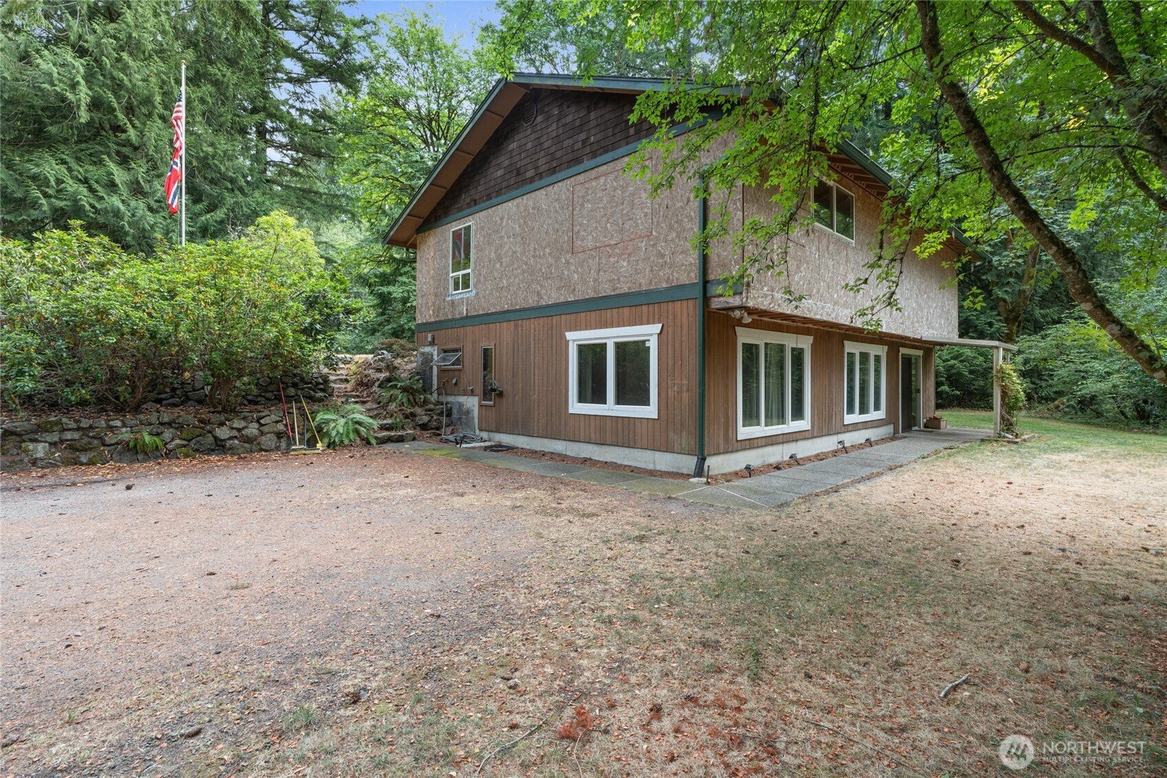 Acreage in Prime Location!
