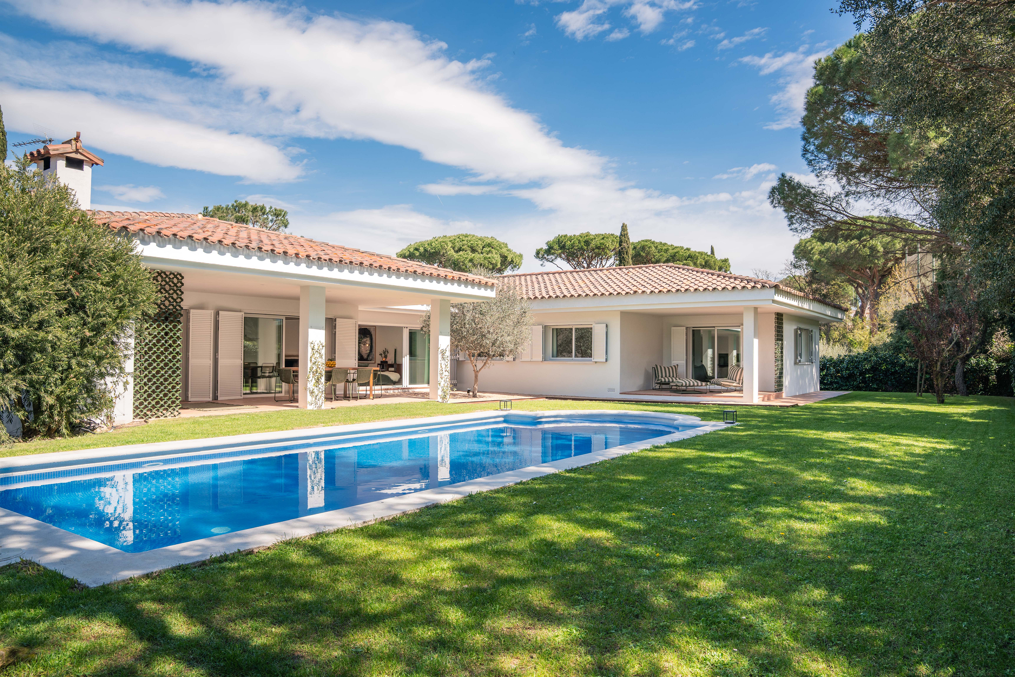 Renovierte eingeschossige Villa nahe dem Golf Costa Brava