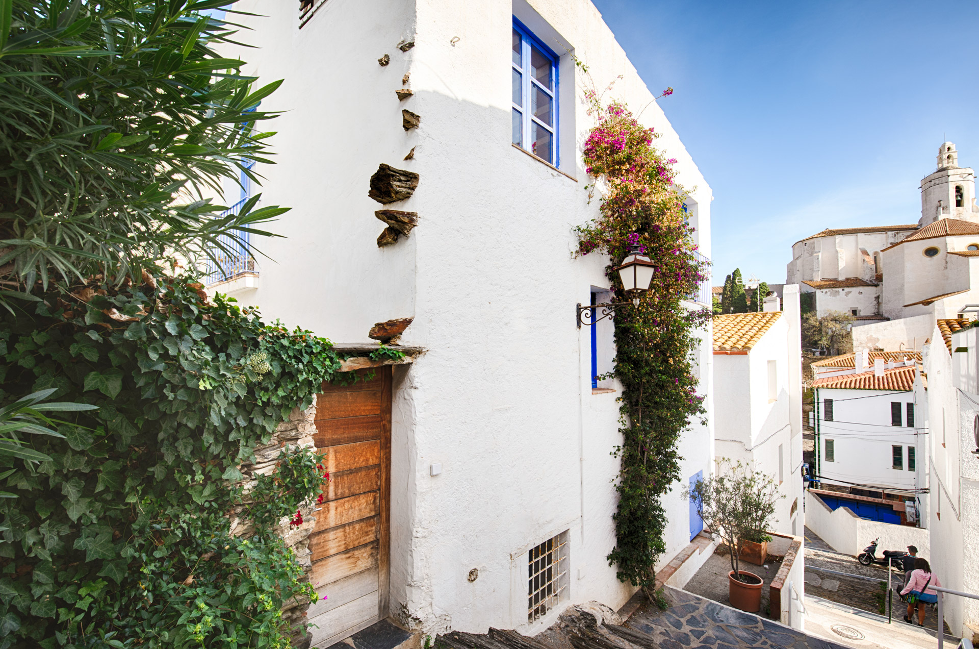 Casa con encanto, cuidadosamente reformada, con patio soleado y vistas al mar cerca de Portdoguer