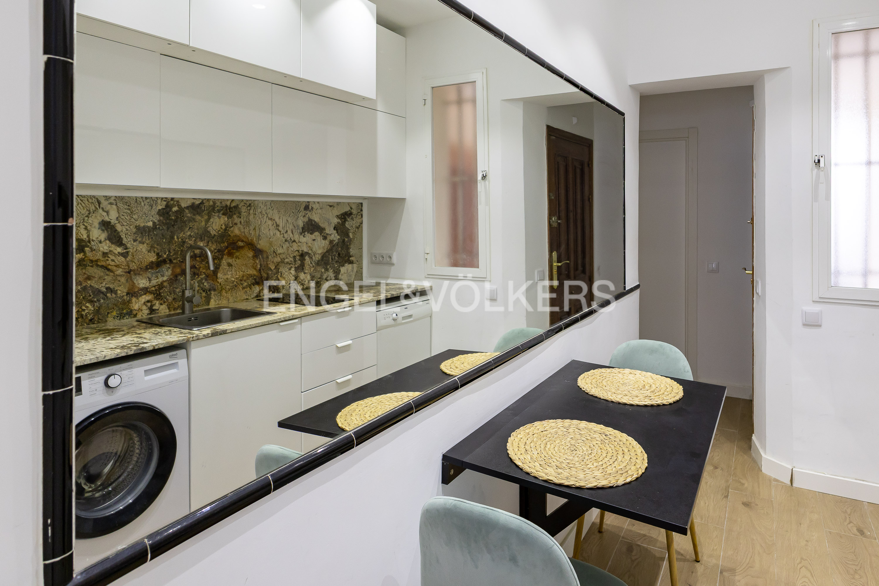 Furnished studio near General Perón