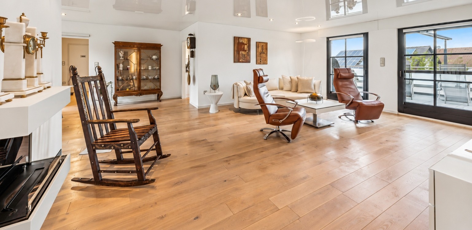 Spacious living with an exceptional rooftop terrace – modernized condominium in Voiswinkel