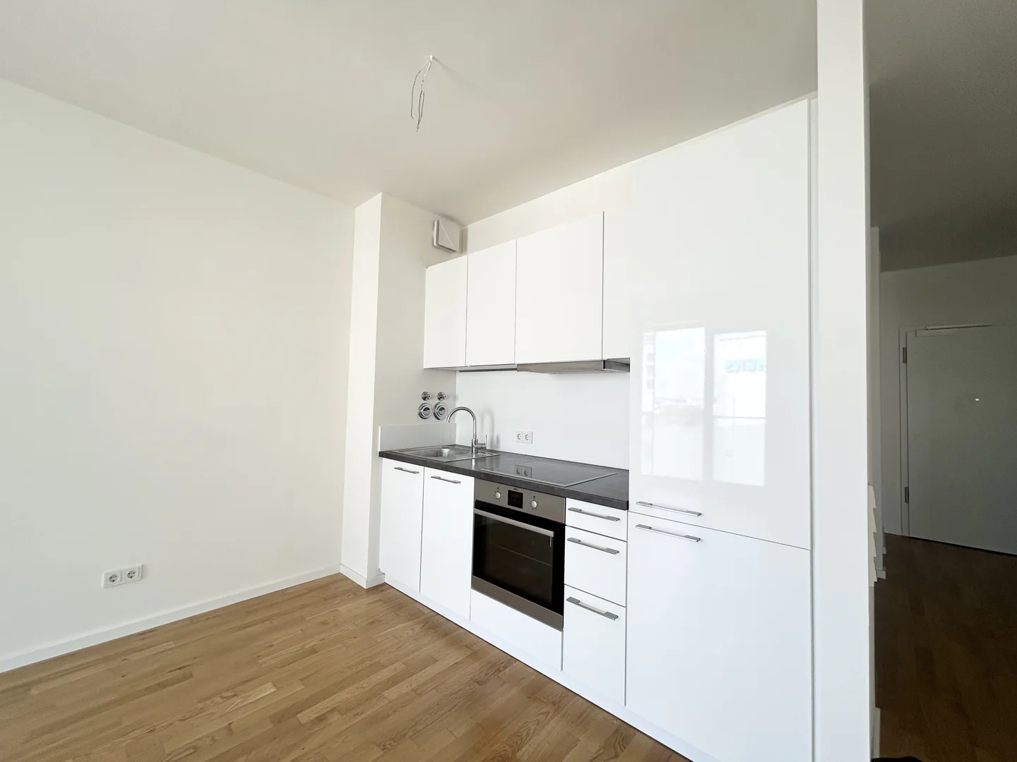 Zentrale 2-Zimmer Wohnung mit Balkon! - Photo 2
