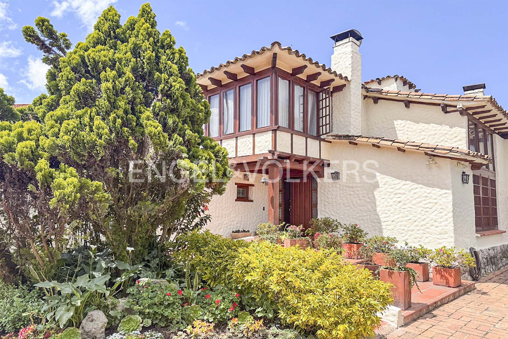 Iluminada Casa para venta en Gratamira