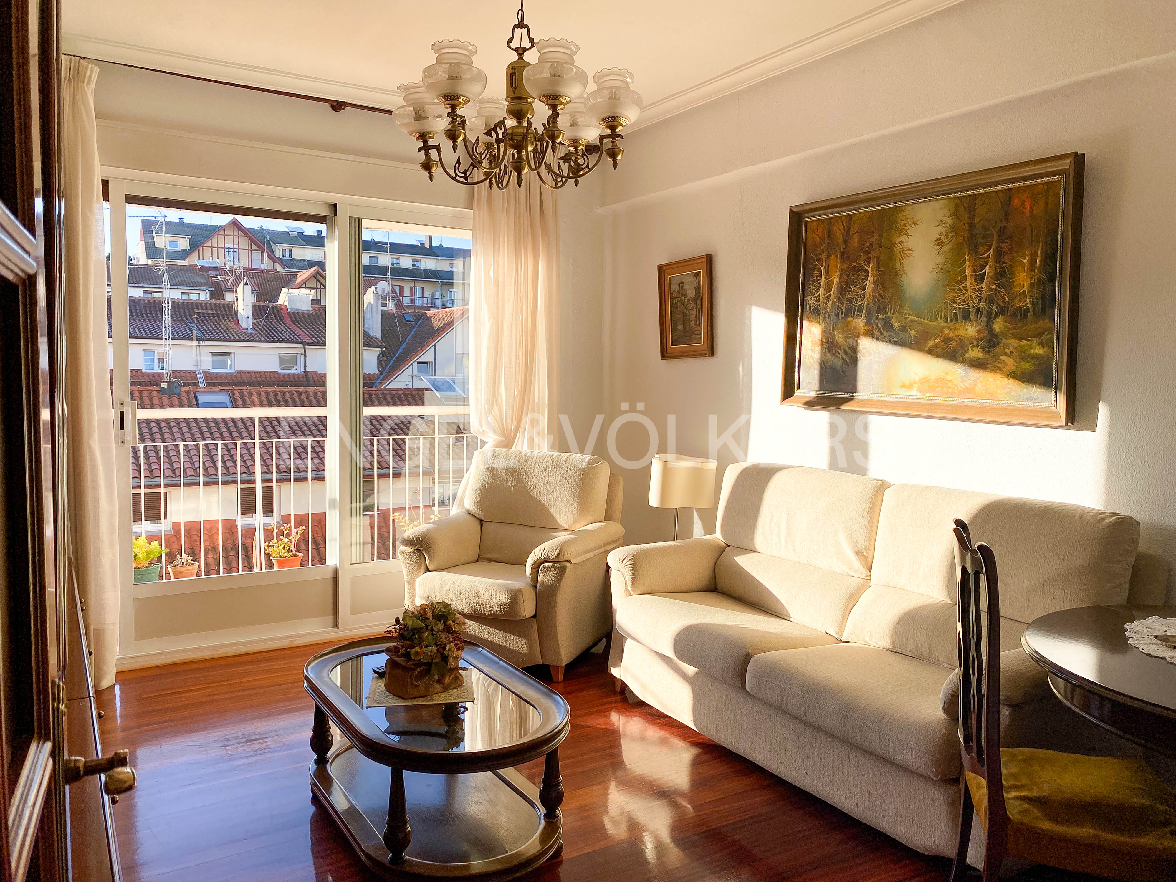 SUNNY TERRACE APARTMENT WITH LIGHT AND UNOBSTRUCTED VIEWS IN EGIA