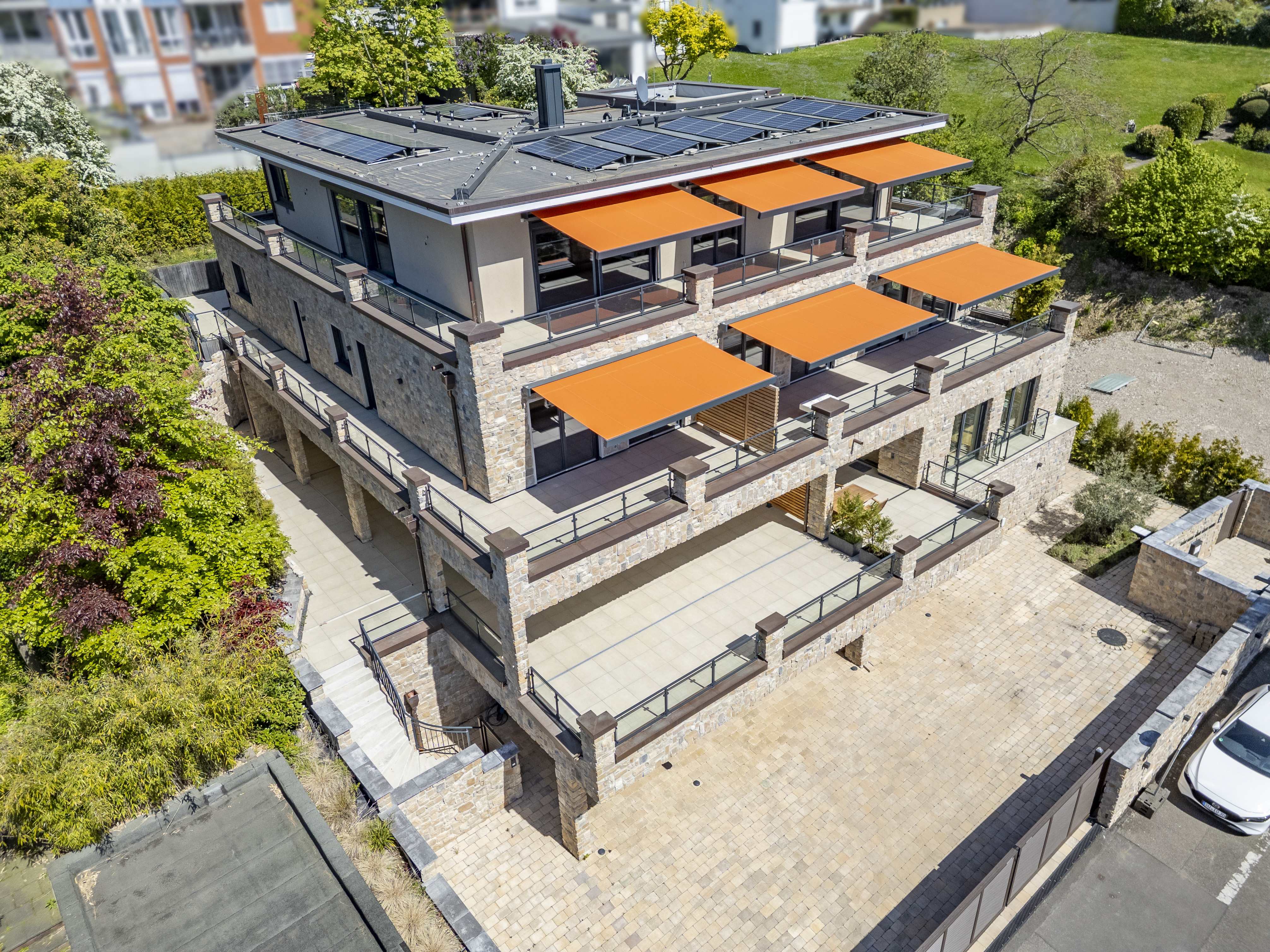 Bensberg High-End: Residenz mit Logenblick auf das Schloss
