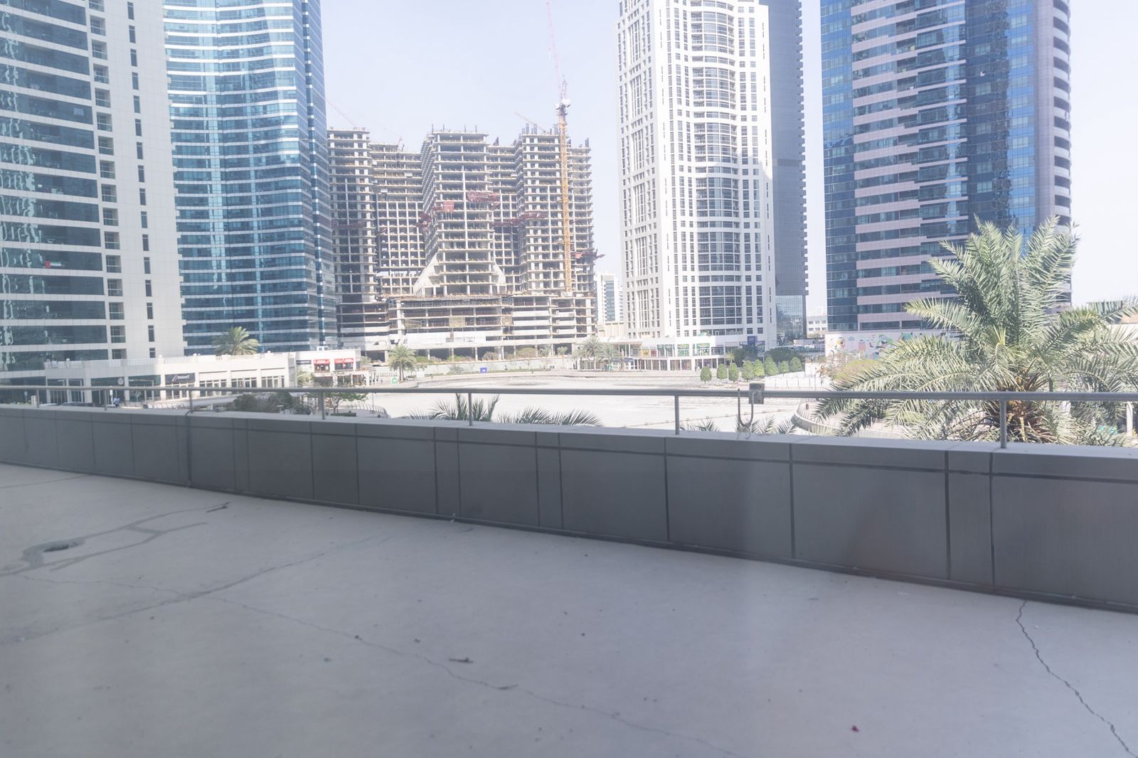 Vacant | Partitioned Office | One Lake Plaza