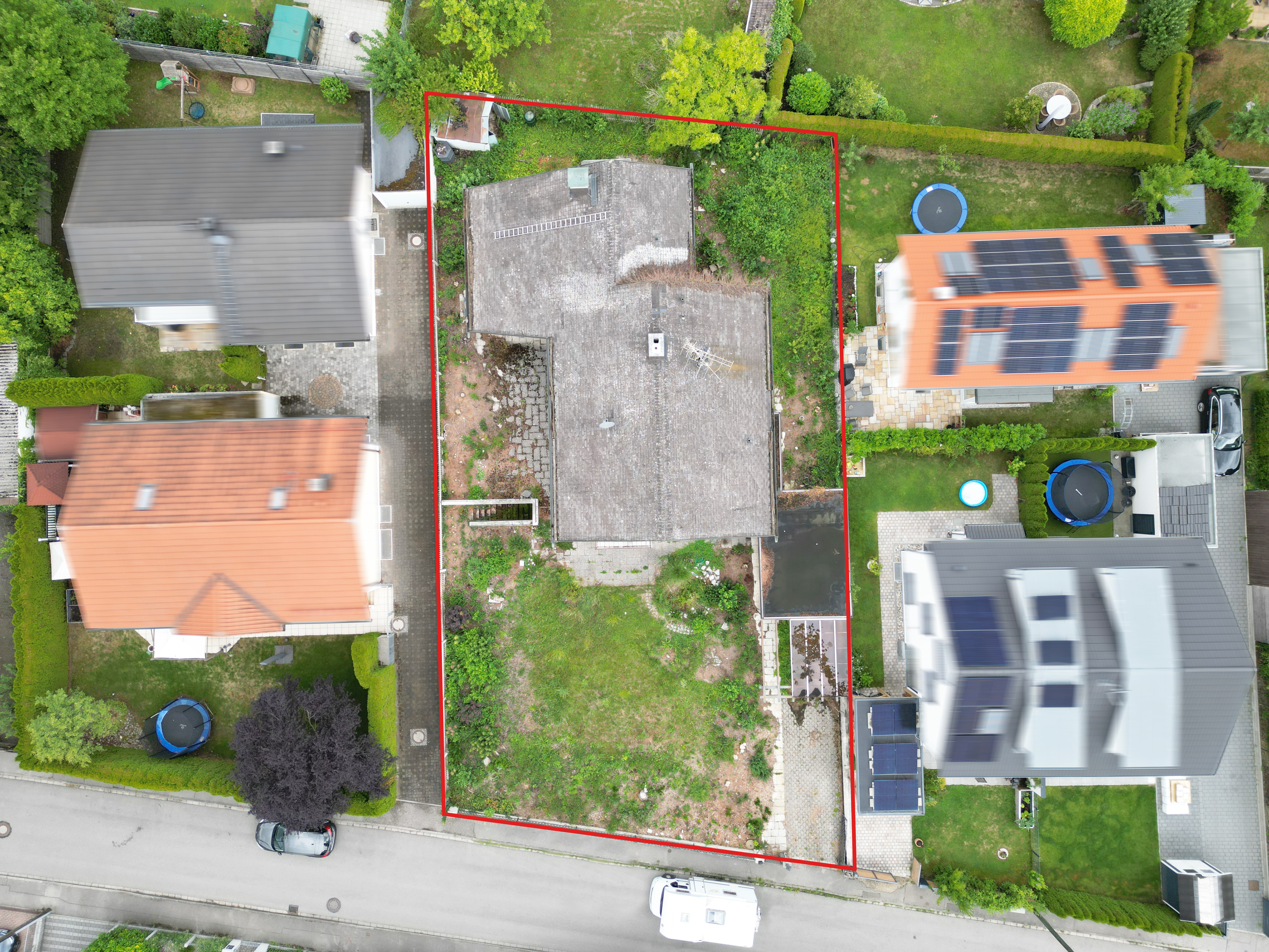 Raum für Visionen. Sicherheit für die Zukunft. Über 900 m² Freiheit für Ihre Stadtvilla.