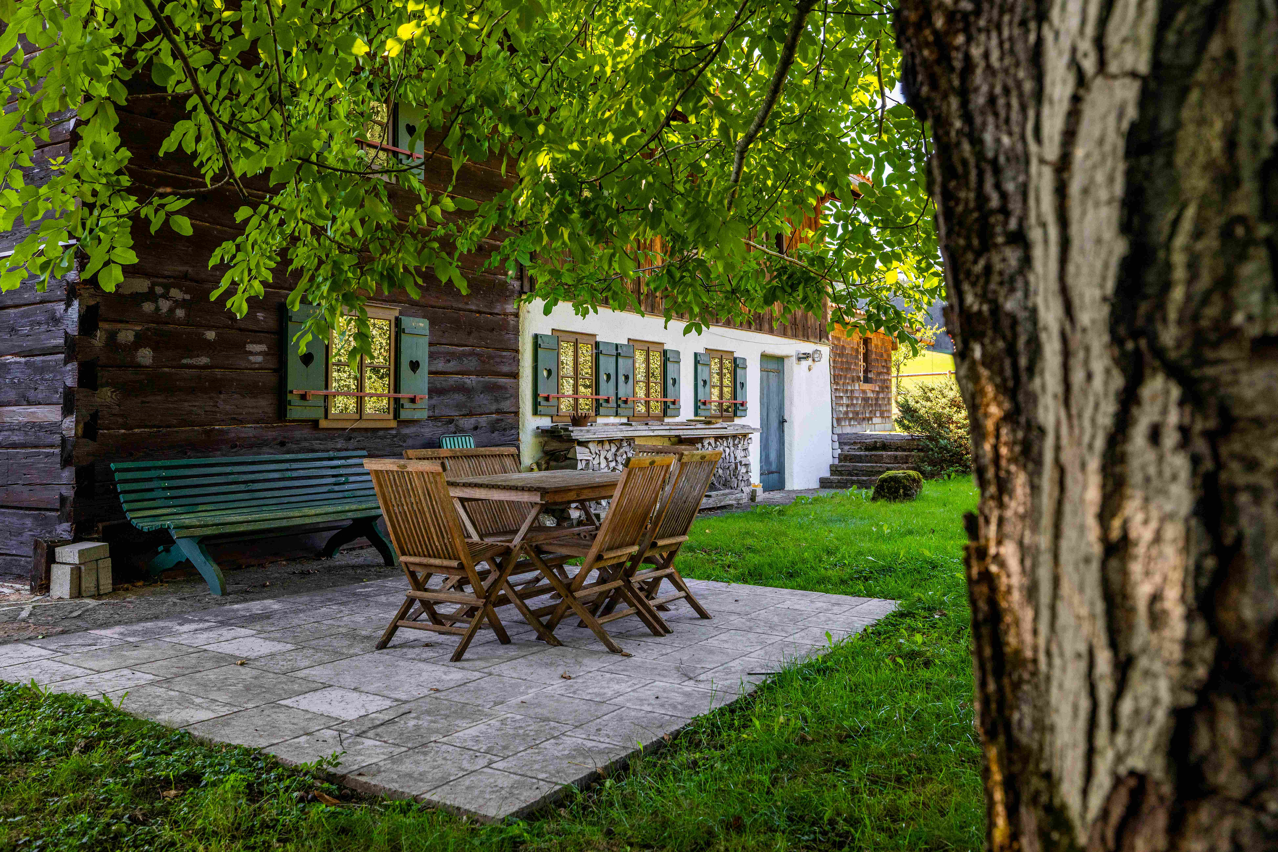 Second home possible! Relaxing retreat with views of greenery
