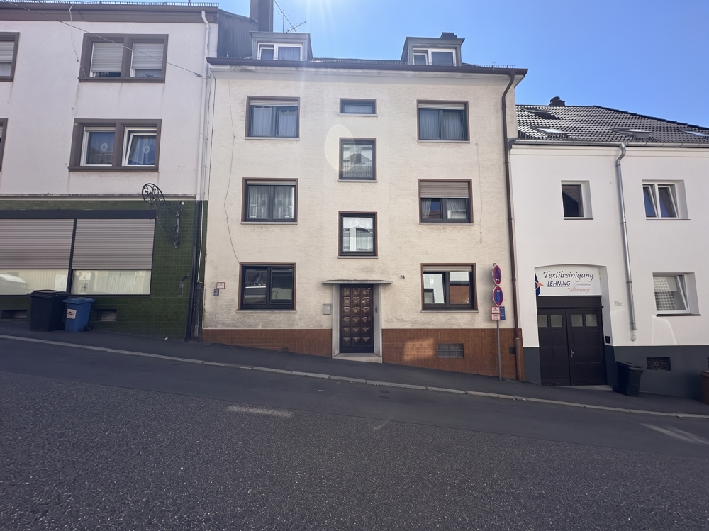 Mehrfamilienhaus mit Ausbaupotenzial auf 8 Einheiten