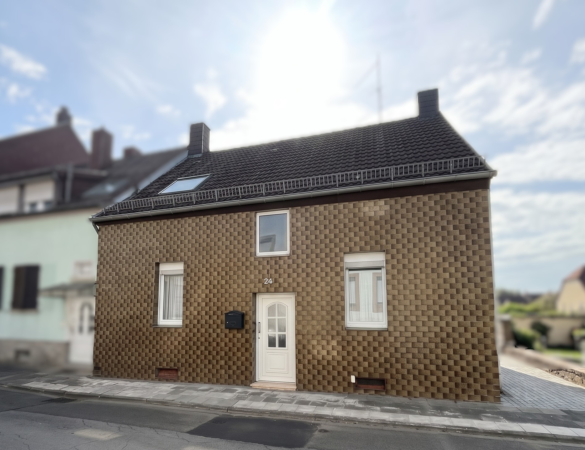 Modernisiertes Reihenendhaus in zentraler Lage
