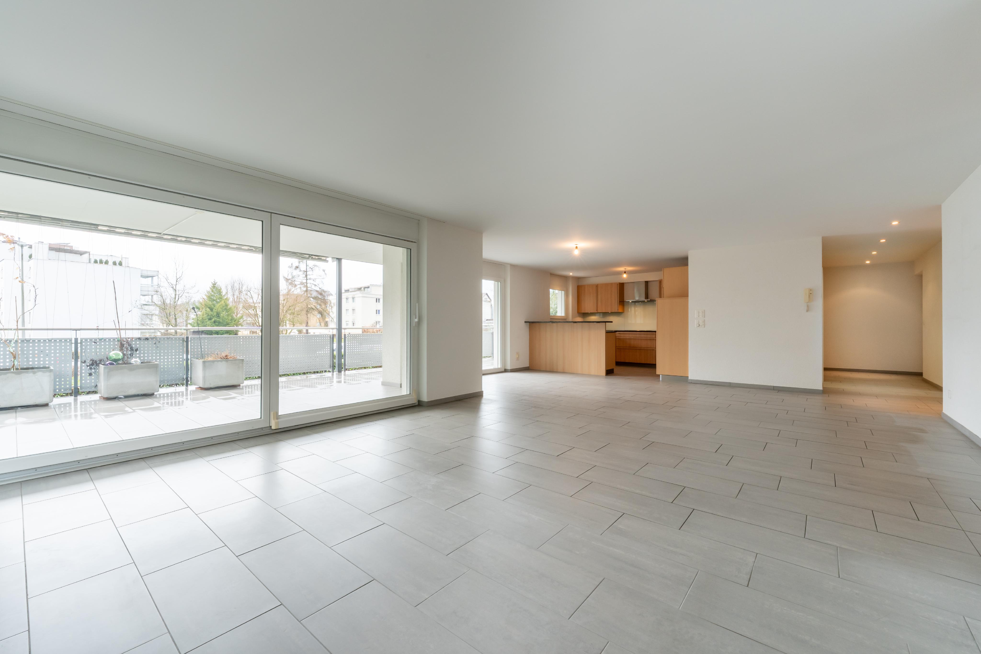 Helle 4.5 Zimmer Wohnung an zentraler Lage