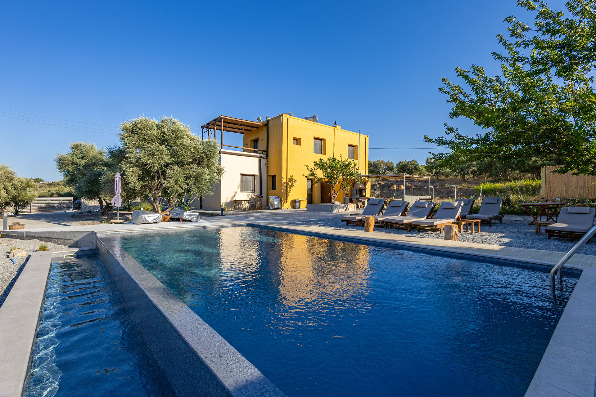 Unique luxury villa in amongst an olive grove in Pastida