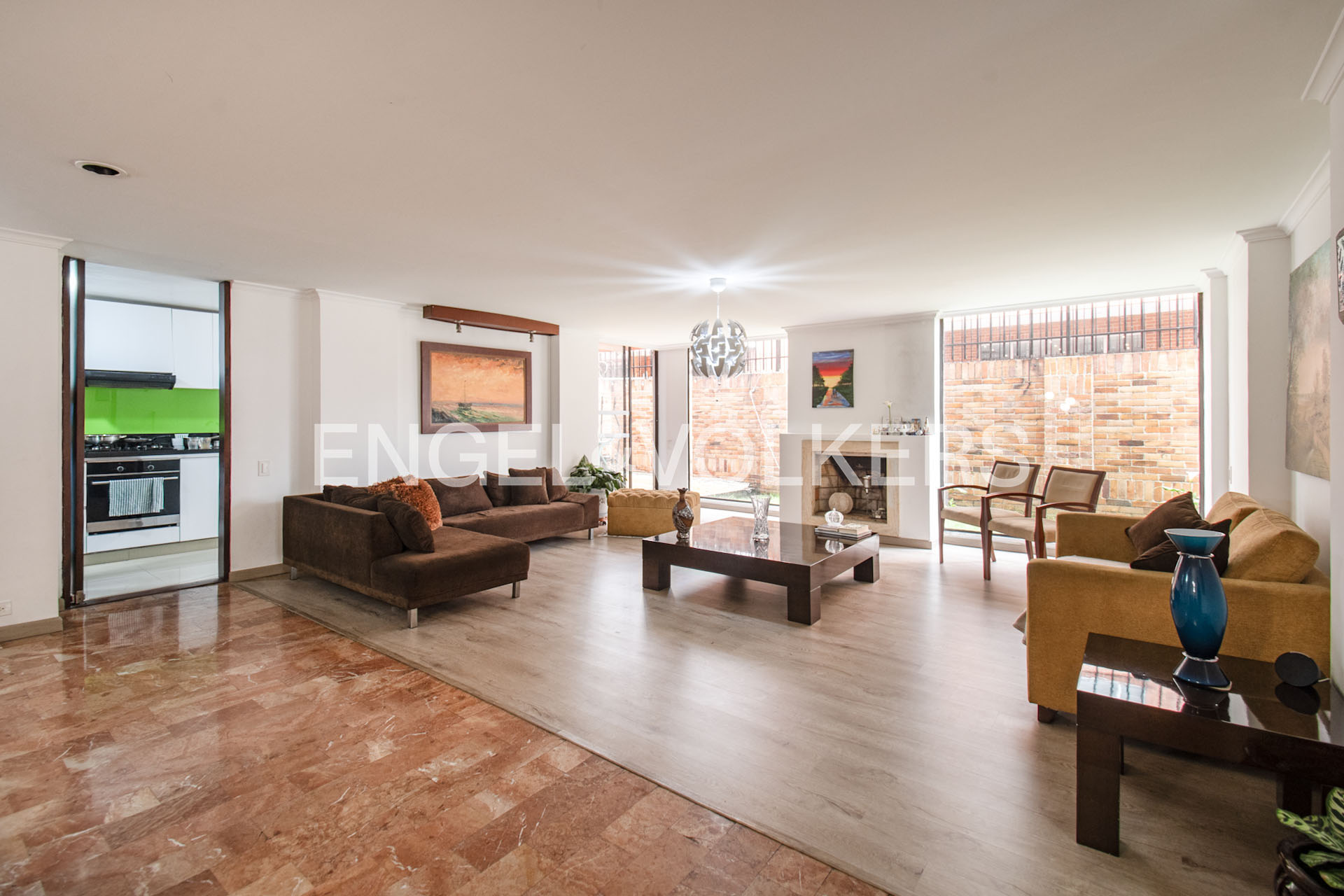 Apartamento con jardín, en Santa Barbara, para venta con posibilidad de permuta