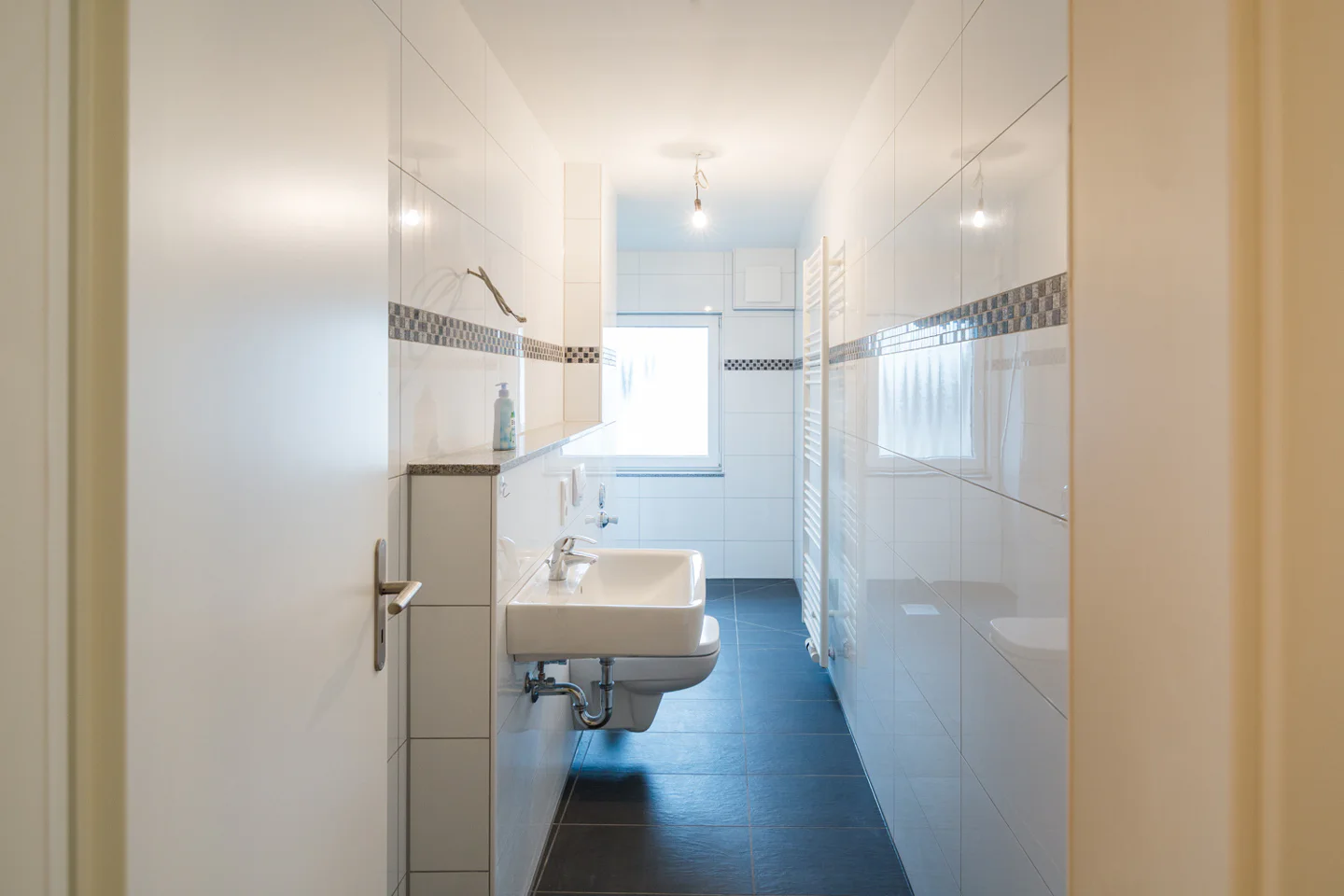 Charmante Maisonette-Wohnung mit Galerie, Balkon und Dachterrasse - Foto 2
