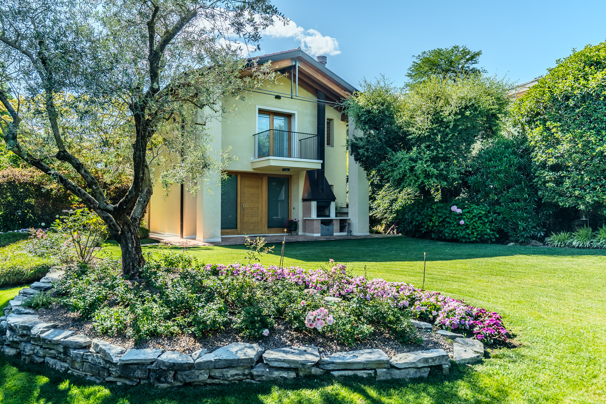 Elegant contemporary villa in Montebelluna’s most exclusive area
