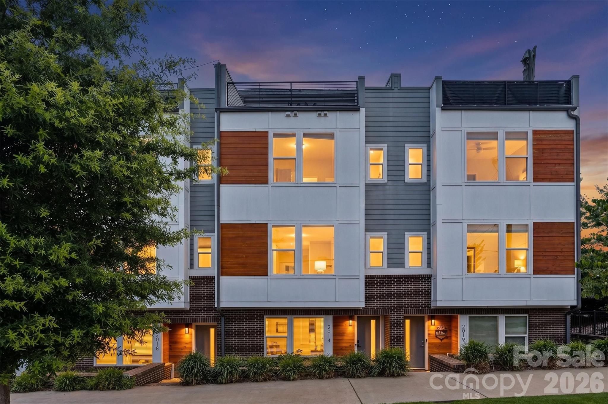 Rooftop Views & Urban Living at Its Finest
