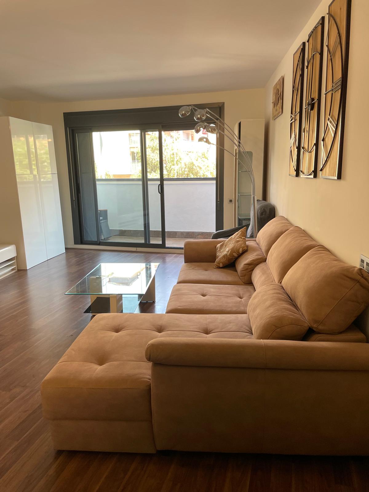 Fantastic fully furniture ready to move in one bedroom apartment temporarily rental