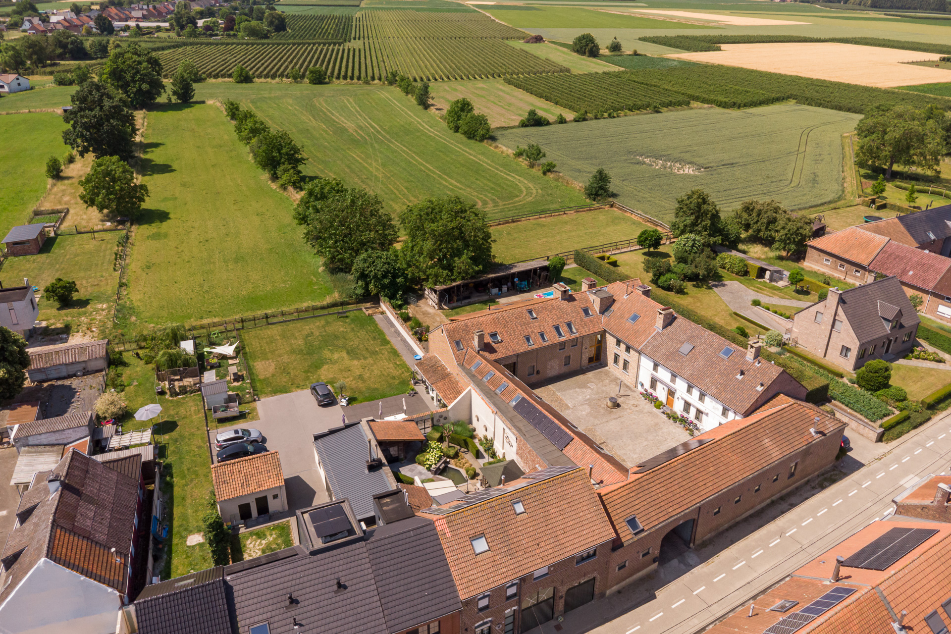 Unique farmstead on 2 hectares