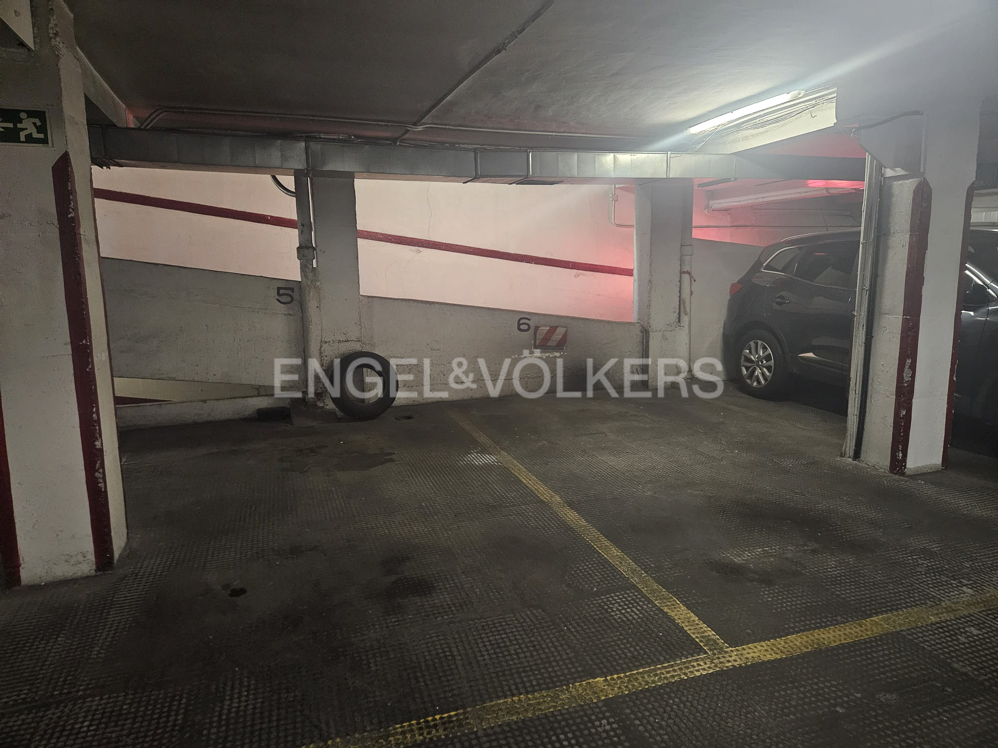 Parking space to rent in Maria de Molina