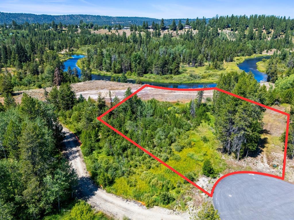 Your Private Retreat Along McCall's Pristine Payette River