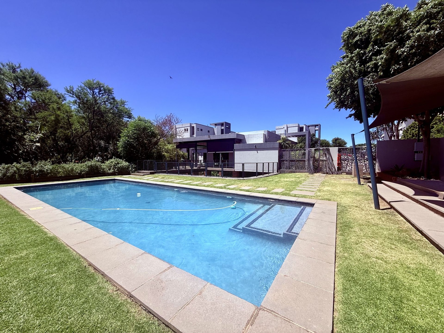Stylish Estate Living in a Prime Location