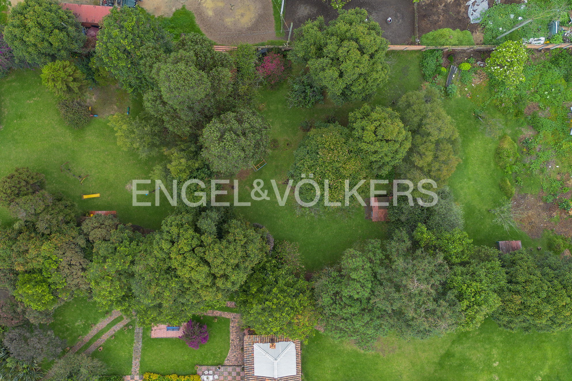 Vendo lote de 3.635 m² para construir su hogar     rodeado naturaleza y cerca de todo