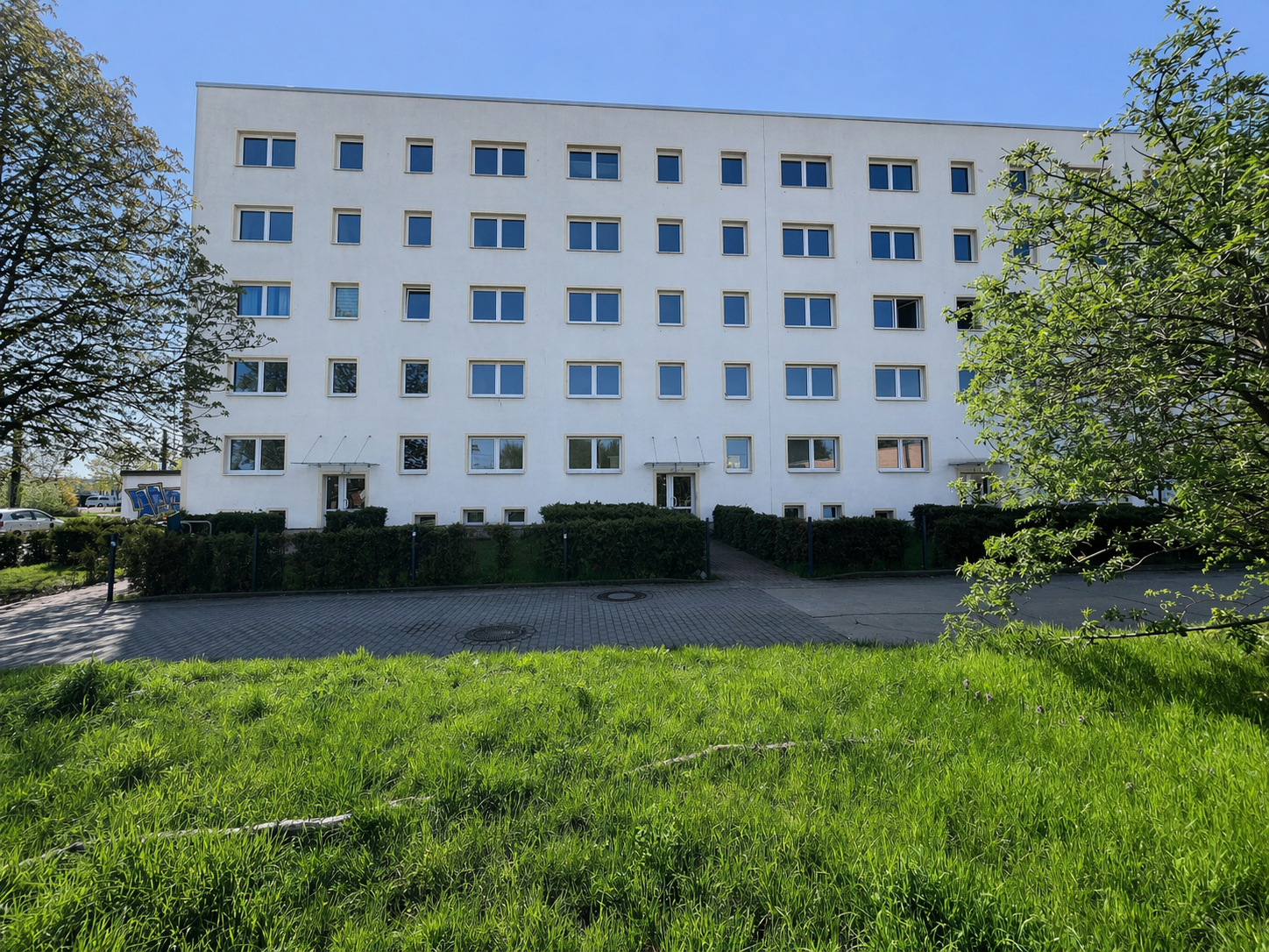 Leerstehende Erdgeschosswohnung mit Terrasse und Entwicklungspotenzial