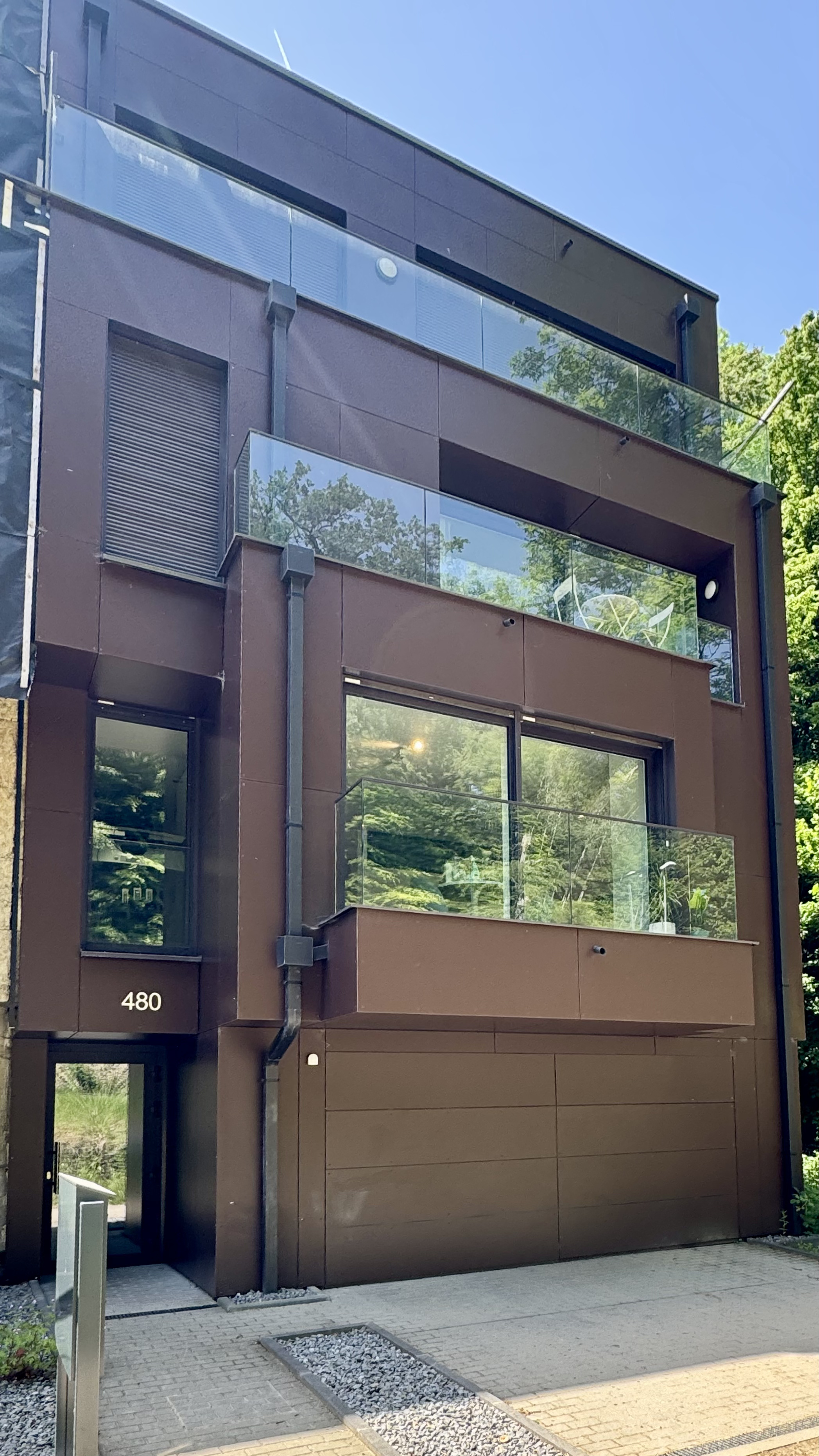 New furnished studio with balcony in Luxembourg-Neudorf