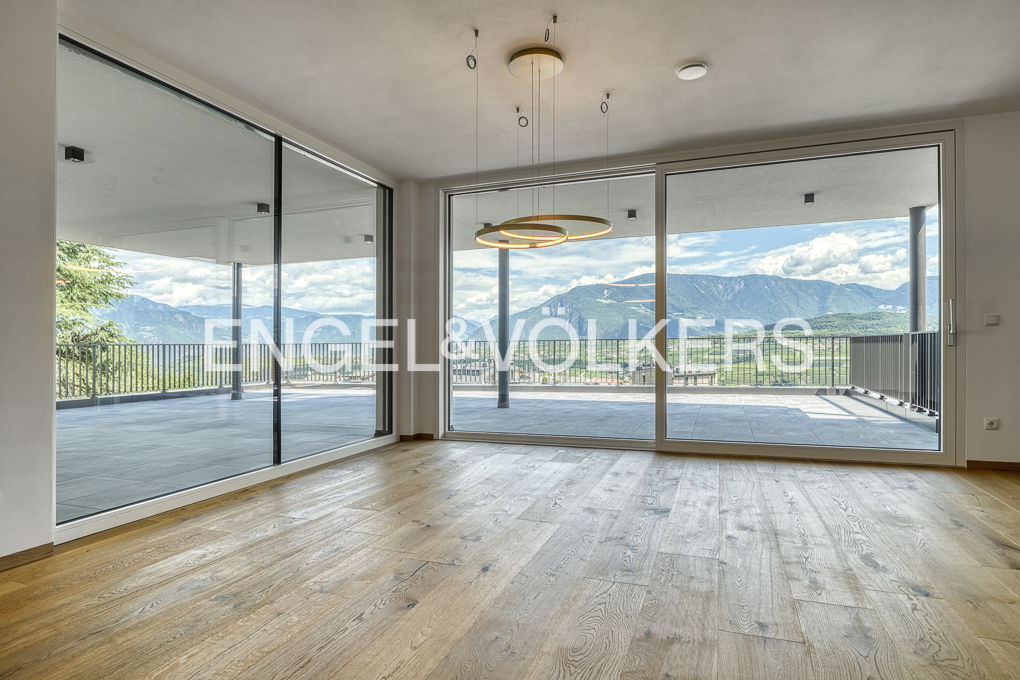 Penthouse apartment with breathtaking panoramic terrace