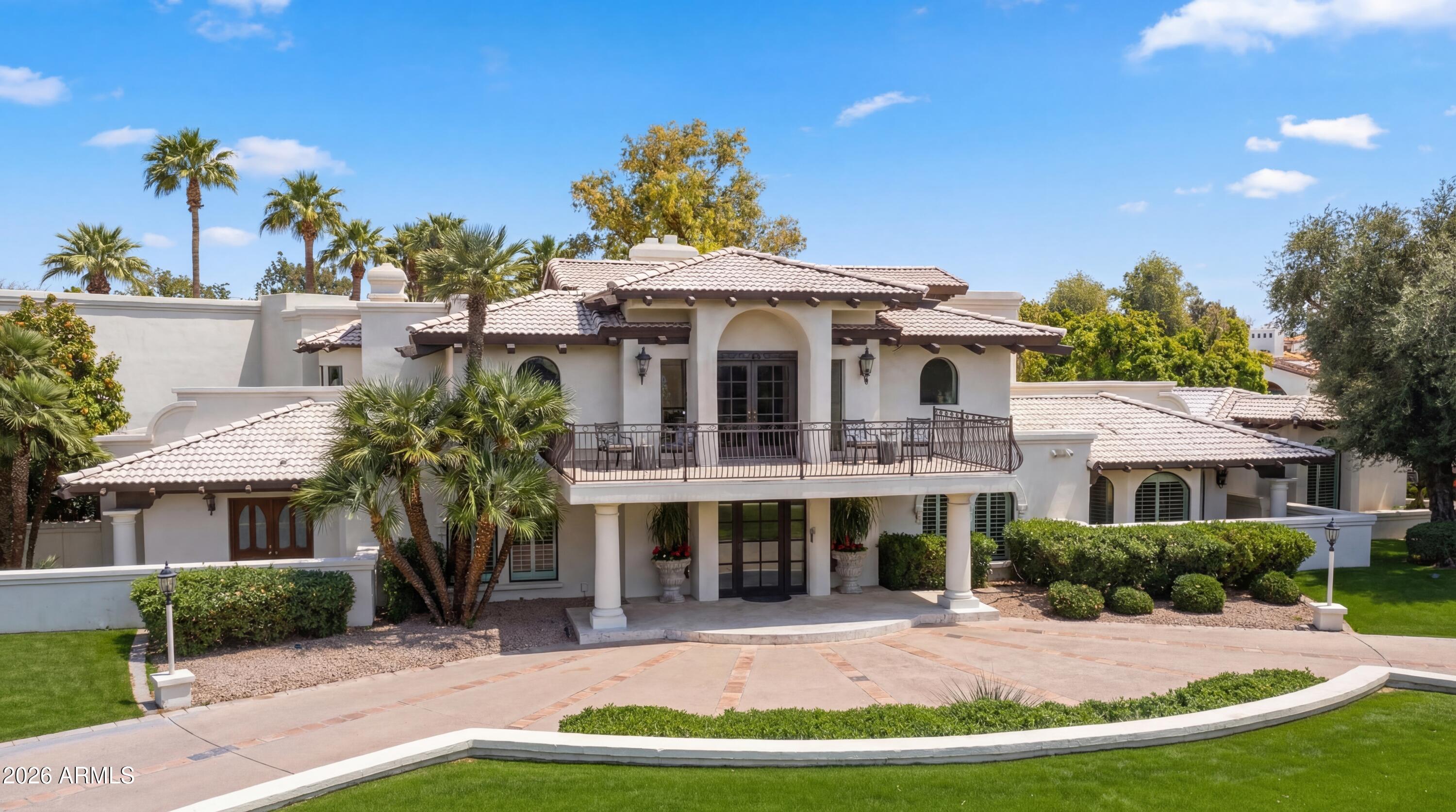 A Private Paradise Valley Luxury Retreat