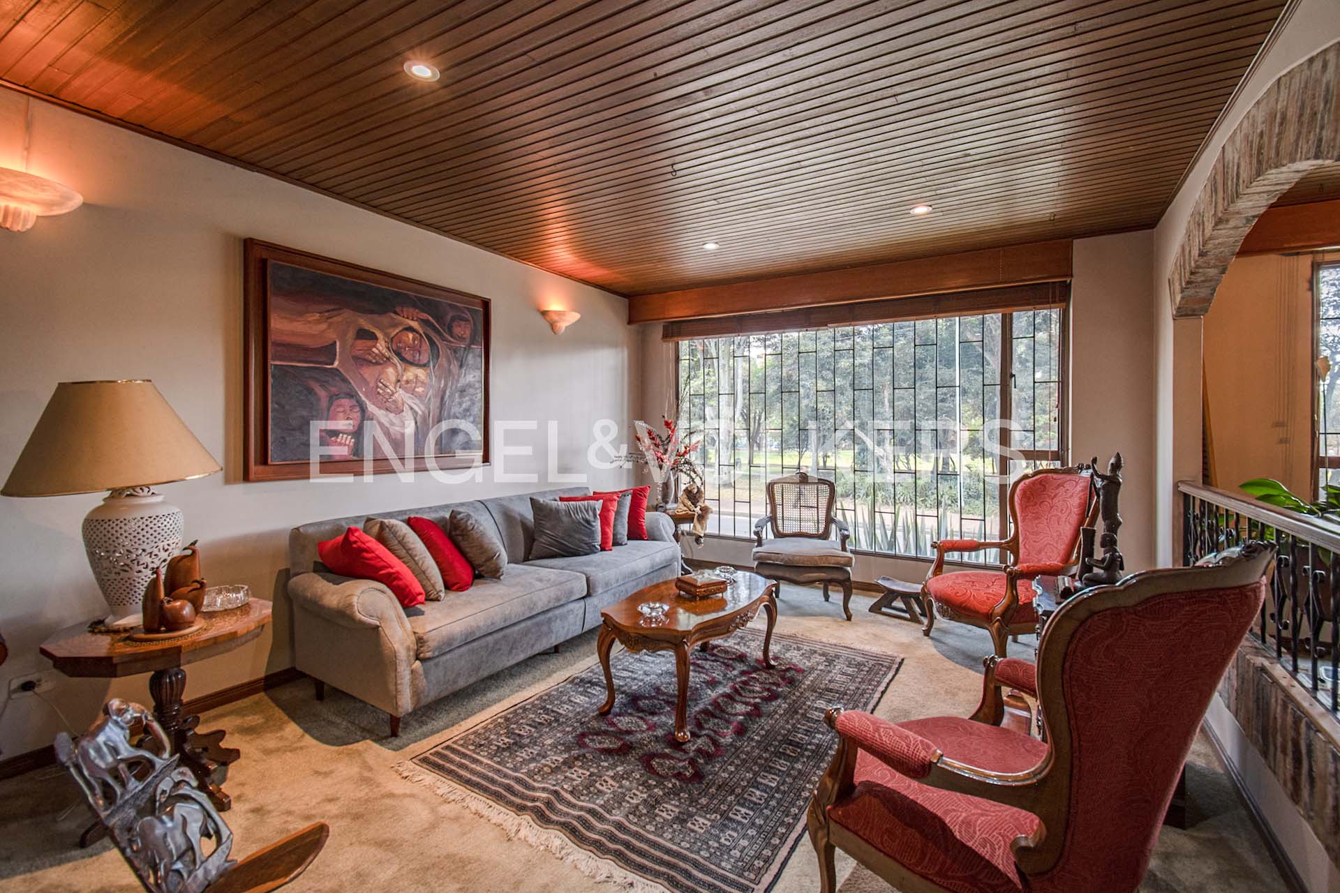 Casa en conjunto con terrazas y vista al parque para venta en San Patricio