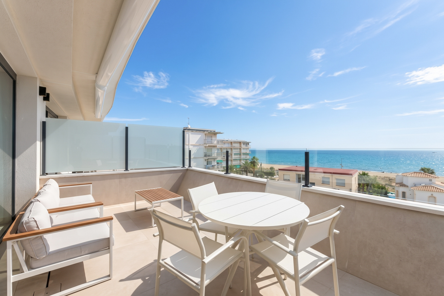 Exclusive designer penthouse steps from the Mediterranean in Dénia