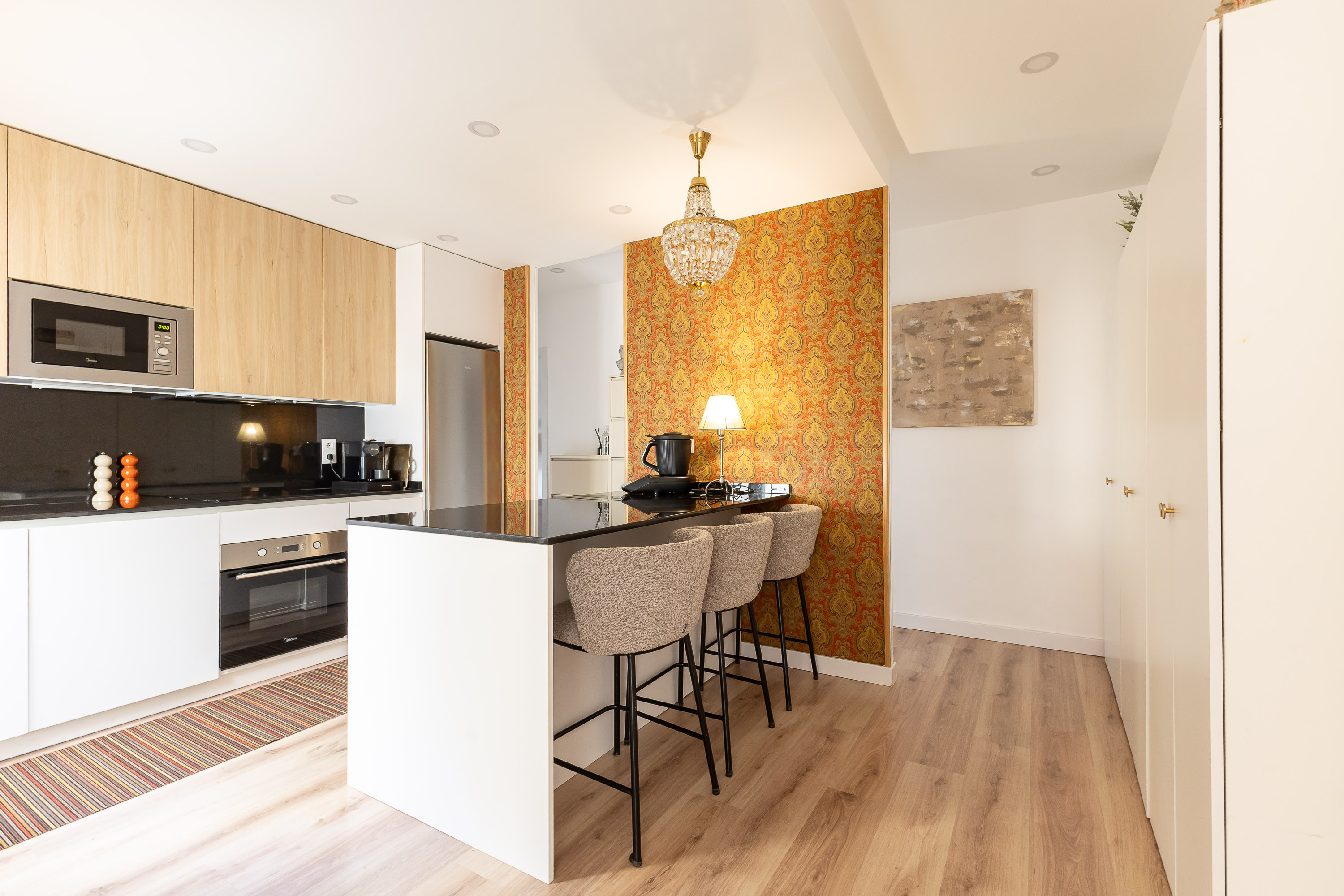 Spacious, bright apartment with terrace in Ciudad Jardín