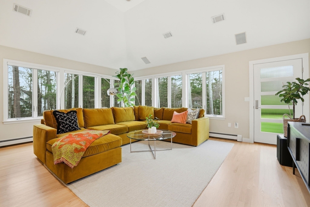 Refined Single-Level Living
