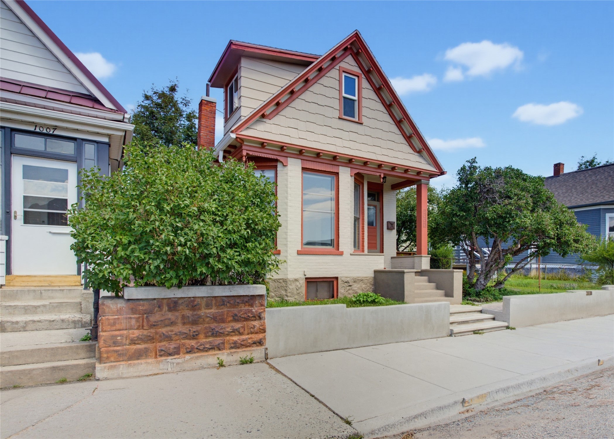 Four Bedrooms, Prime Uptown Location, Endless Potential