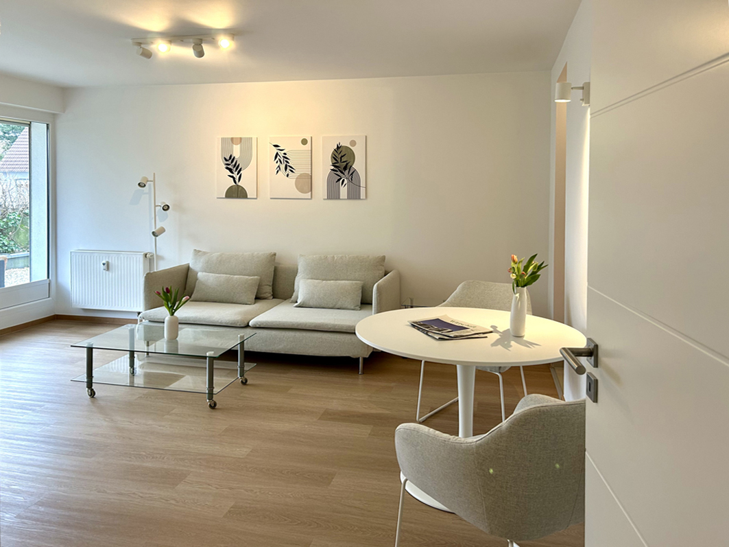 Top renovierte Zweizimmerwohnung mit Terrasse