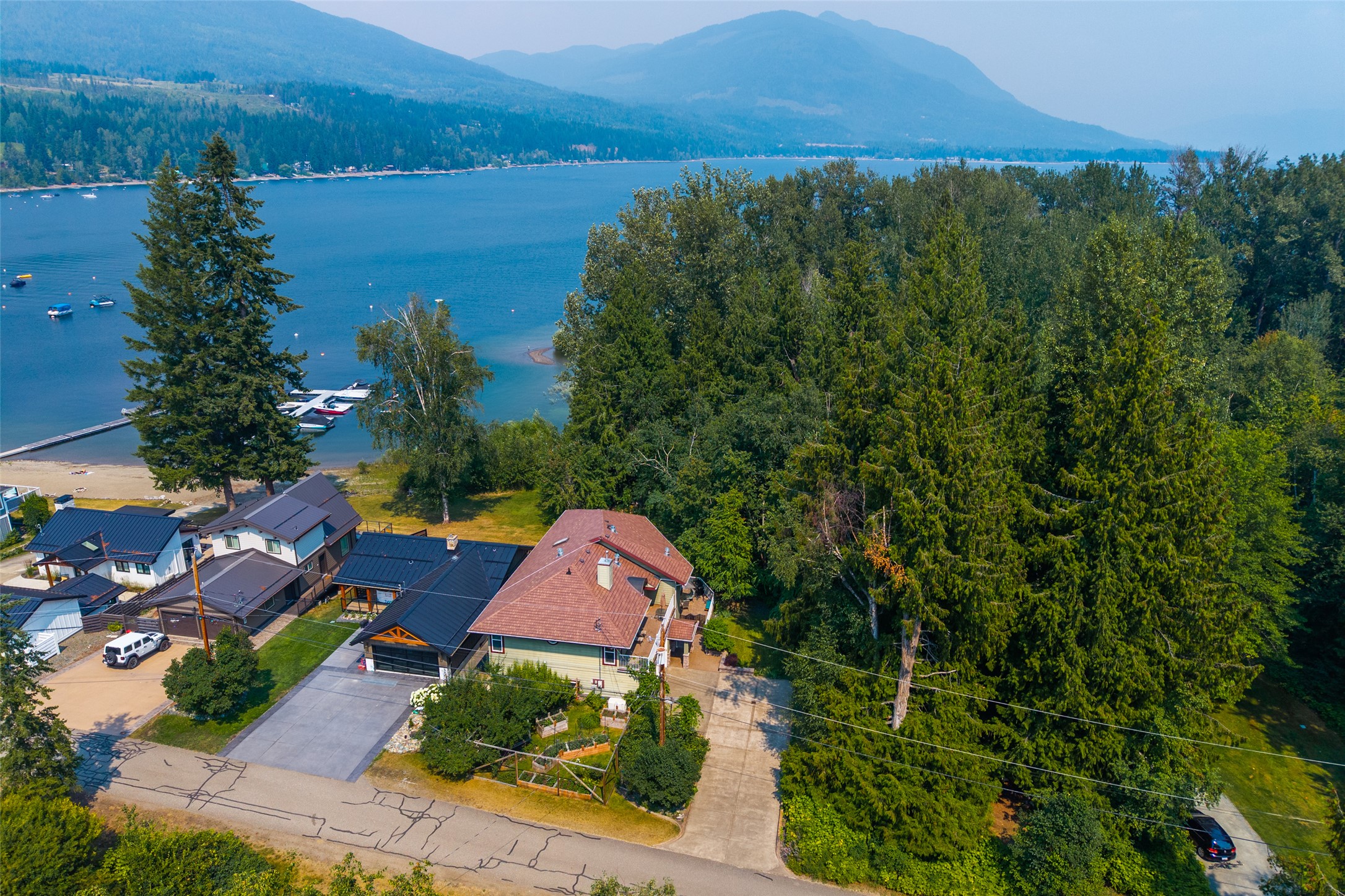 Premium Waterfront 5-Bedroom, 4-Bathroom Home