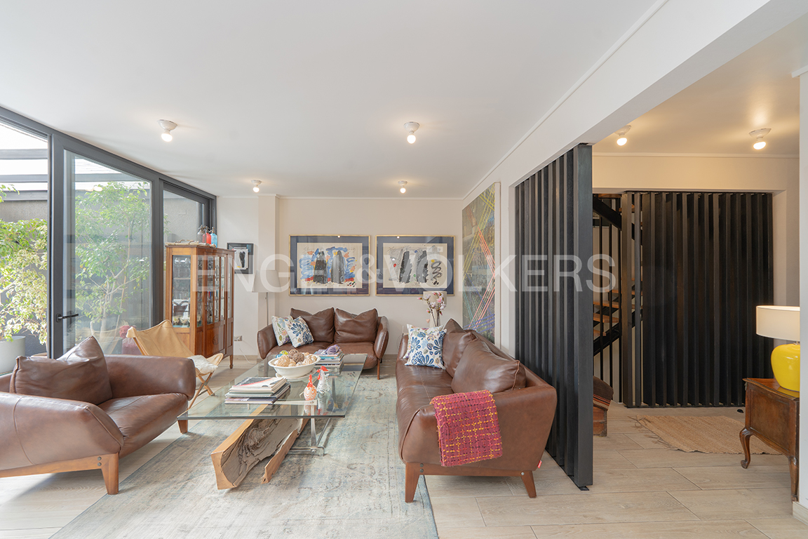 Venta de moderno Townhouse en El Golf