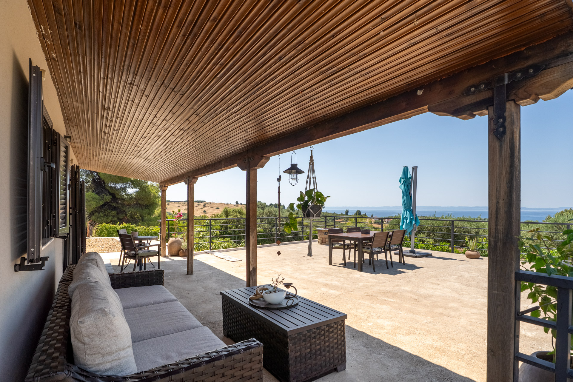 Luxury detached house with panoramic view in Metamorfosi