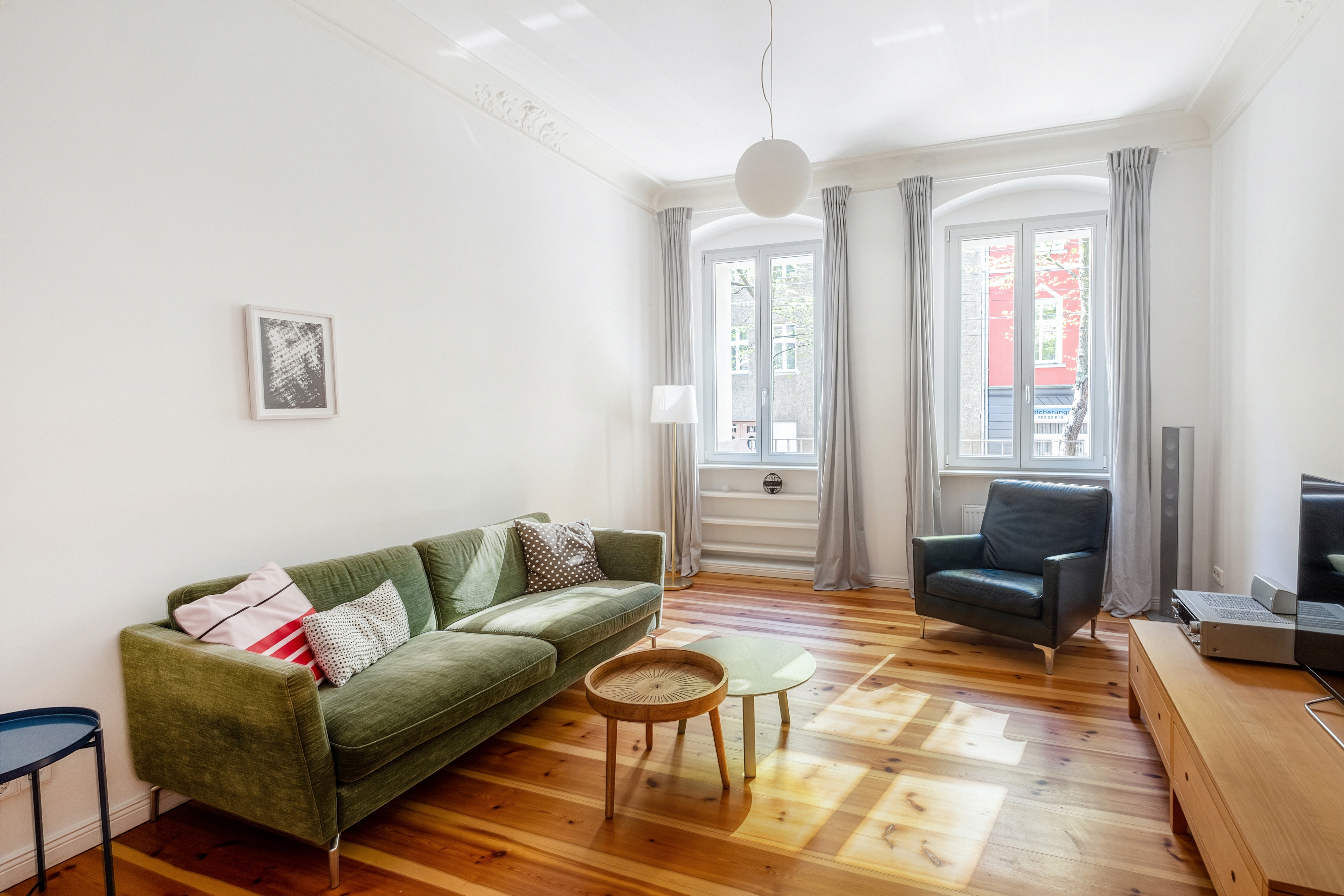 Old meets modern – stylish apartment with high-end amenities