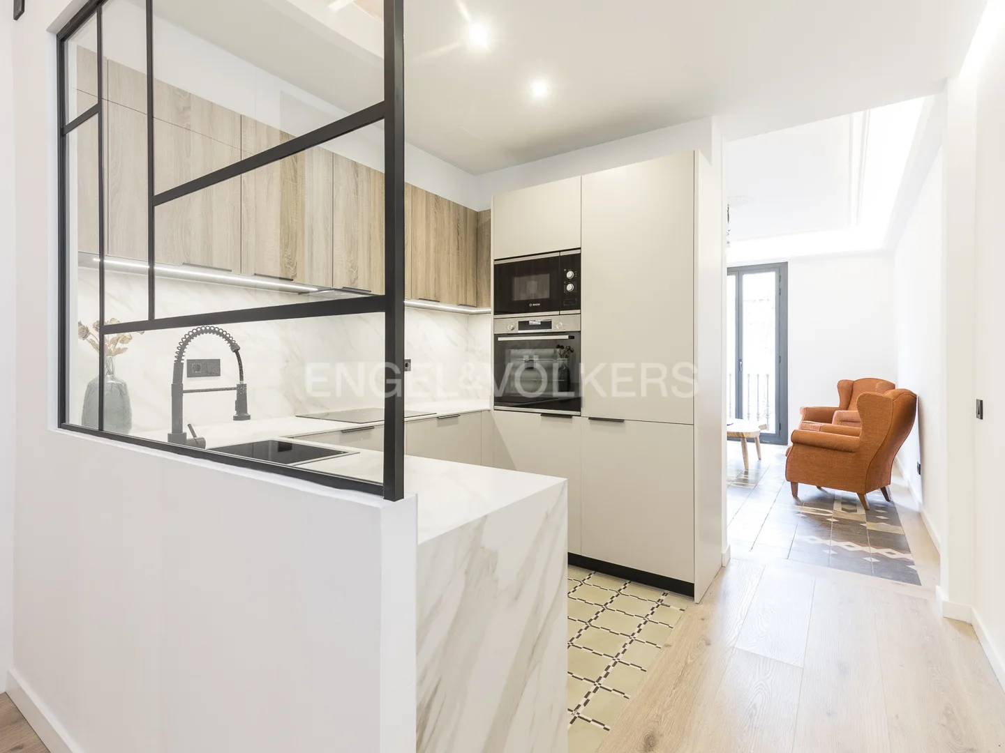 Brand new beautiful high-rise apartment in Eixample