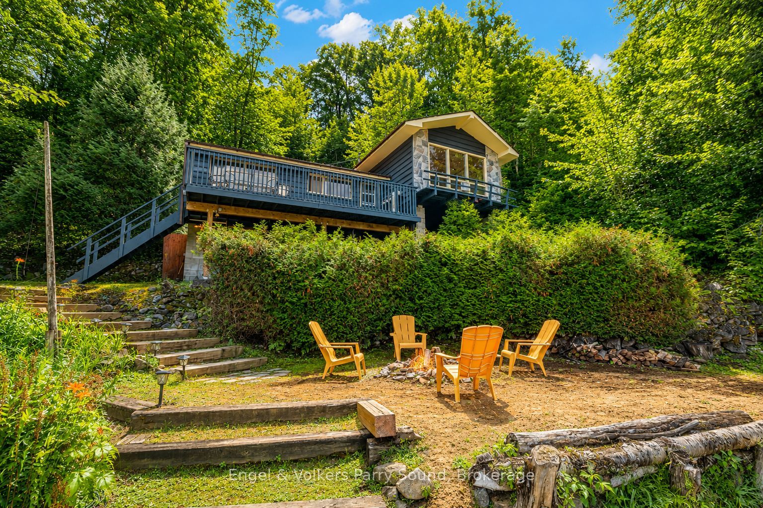 Exceptional Waterfront on Otter Lake