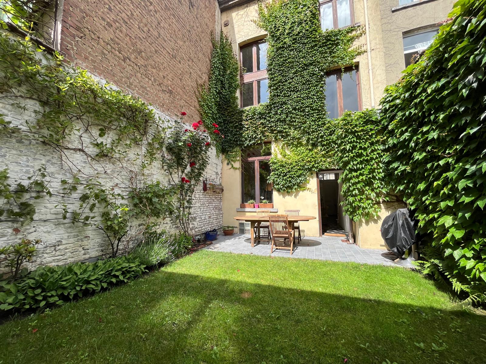 Bright house with garden steps from Châtelain