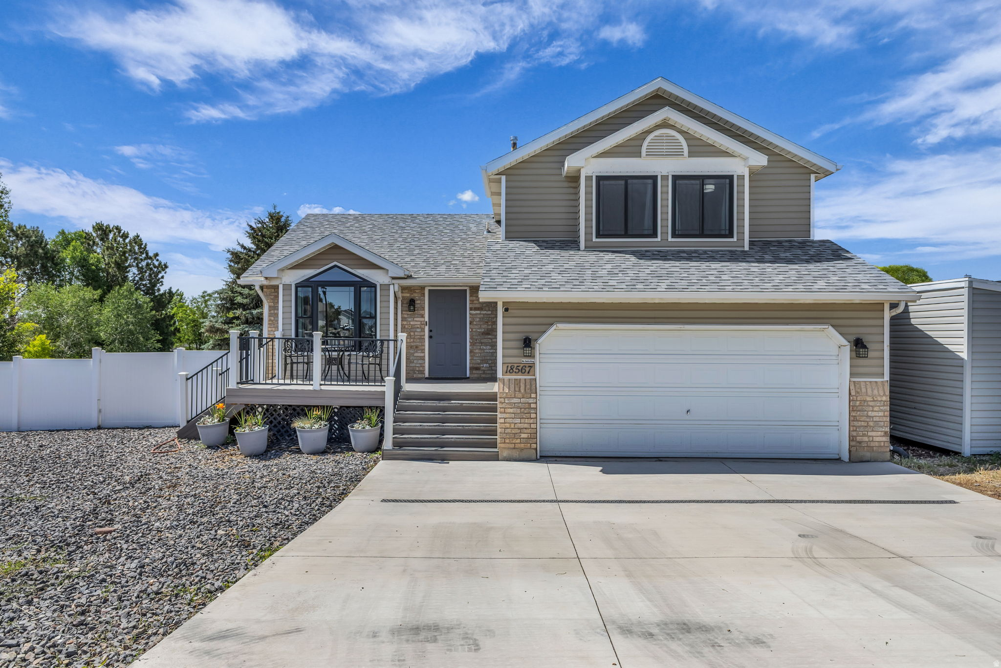 Bright, Spacious Living with Mountain Views