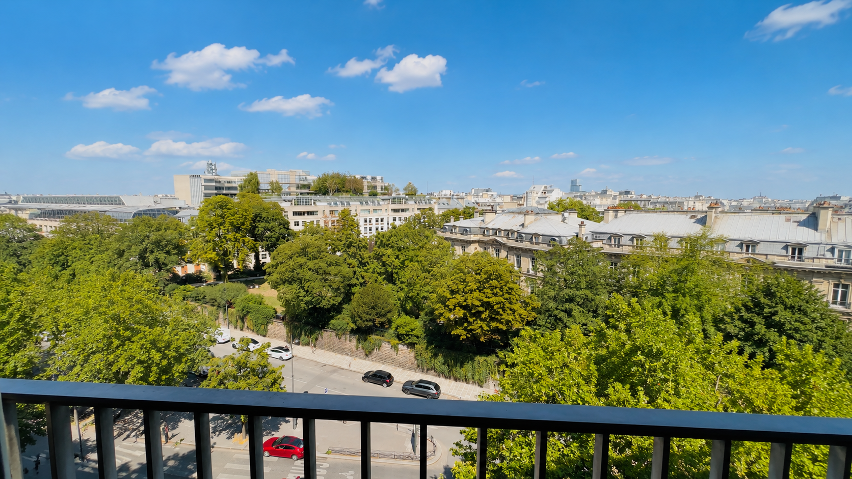 Paris 8th, Étoile-Friedland — High floor — No overlooking neighbors — Unobstructed view