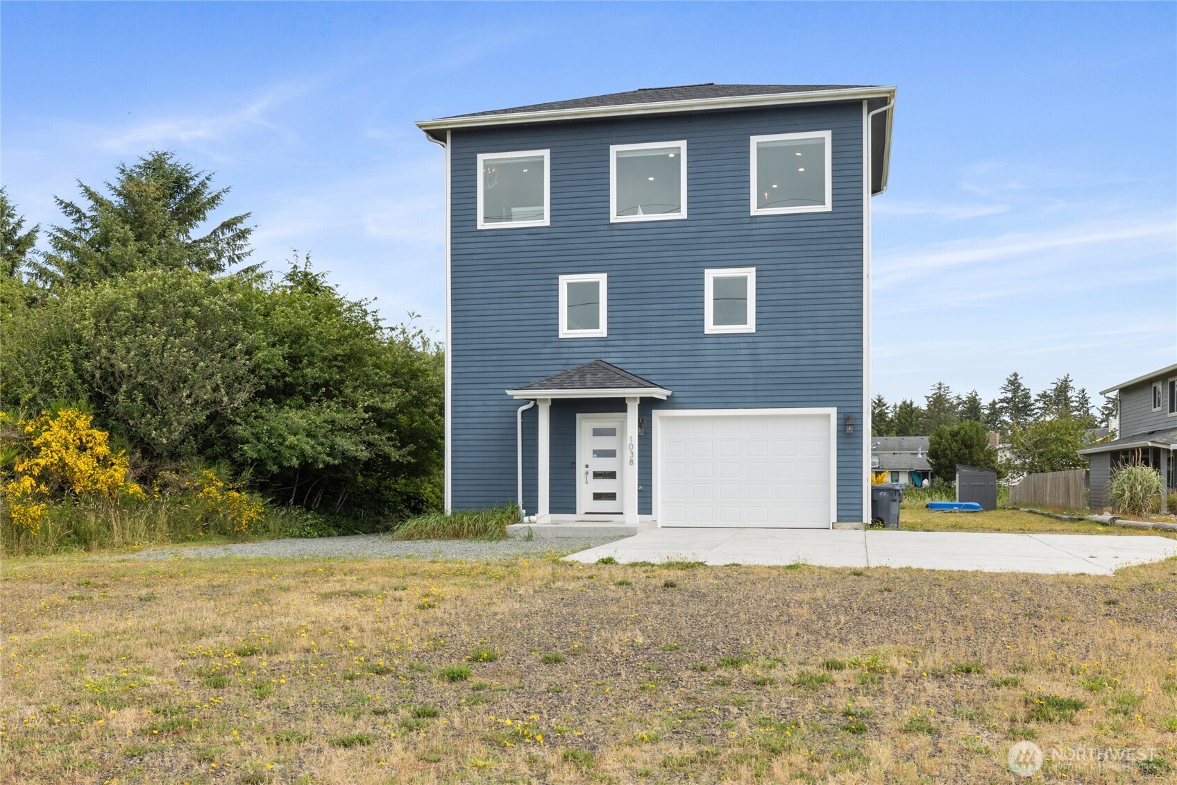 Spectacular Ocean, Canal & Rainier Views with Vacation Rent
