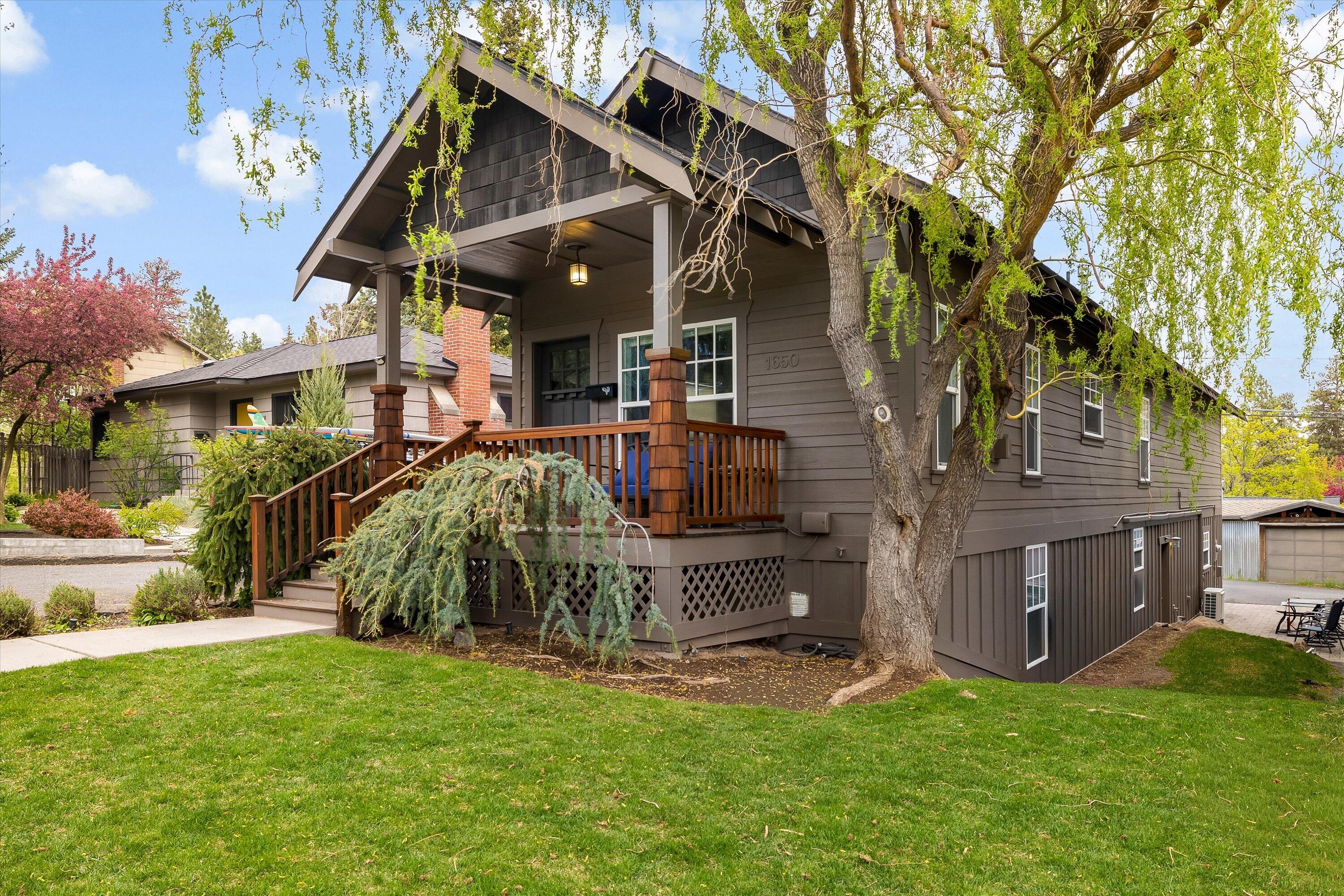 Westside Home Close to Downtown!