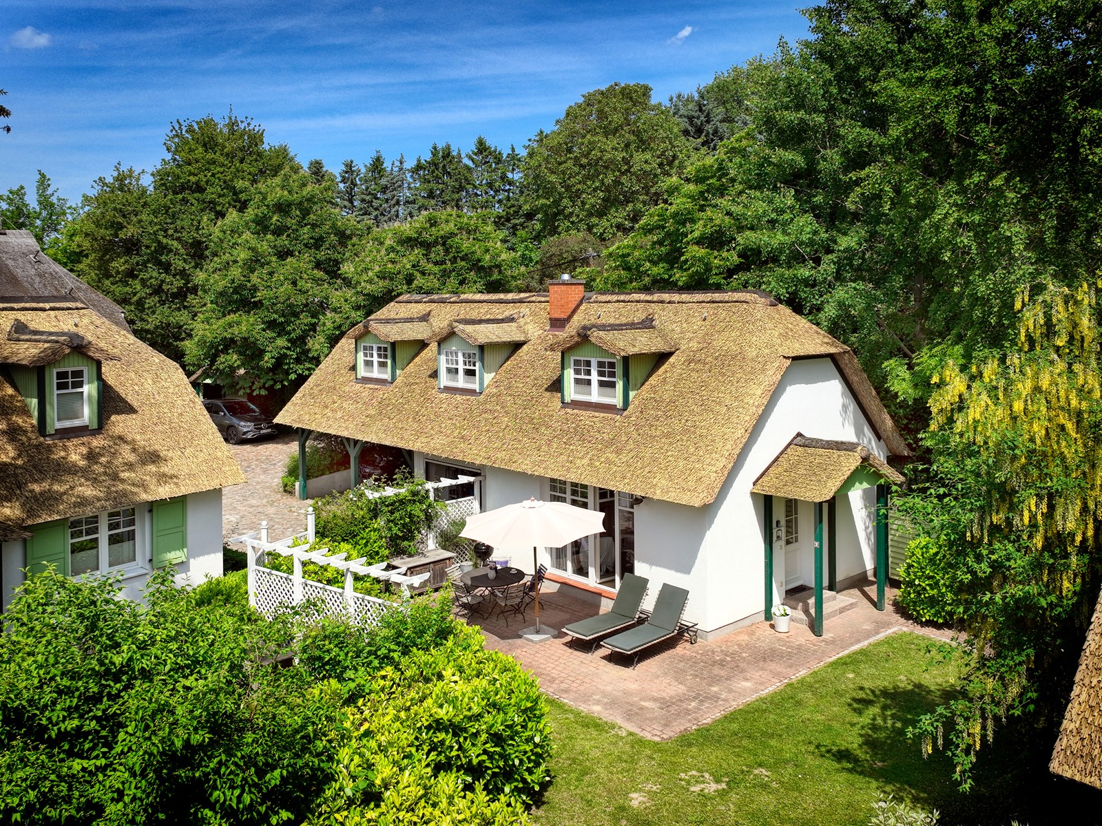 Wohlfühlhaus mit Kamin und großer Terrasse auf dem Gut Klein Bollhagen -  nahe der Ostsee bei Kühlungsborn
